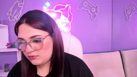 Snapshot of camiila_osorio chatting on 8, 11, 2025 Camila Osorio online show from 8, 11, 2025