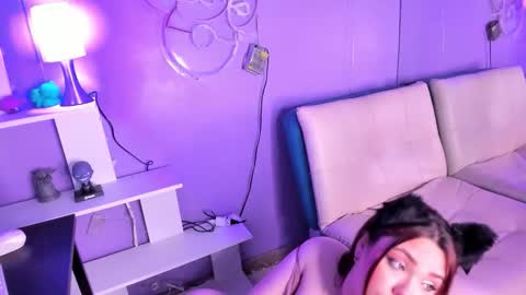 Snapshot of camiila_osorio chatting on 19, 11, 2025 Camila Osorio online show from 19, 11, 2025