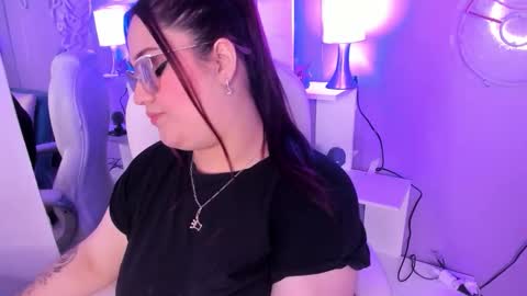 Snapshot of camiila_osorio chatting on 21, 11, 2025 Camila Osorio online show from 21, 11, 2025