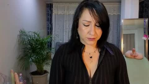 Camil online show from 5, 3, 2025
