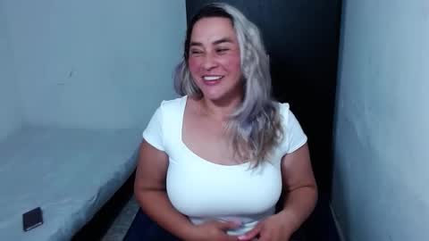 camila online show from 28, 11, 2025