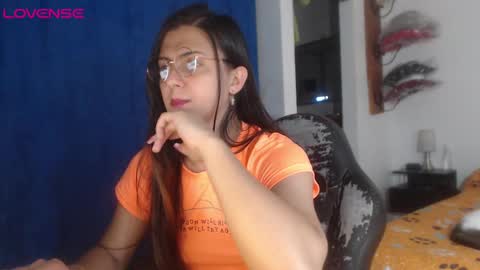 Snapshot of camila_bigcock_ts chatting on 15, 10, 2025 camila online show from 15, 10, 2025