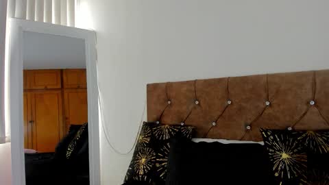 Snapshot of camila_collins7 chatting on 4, 11, 2025 camila_collins7 online show from 4, 11, 2025