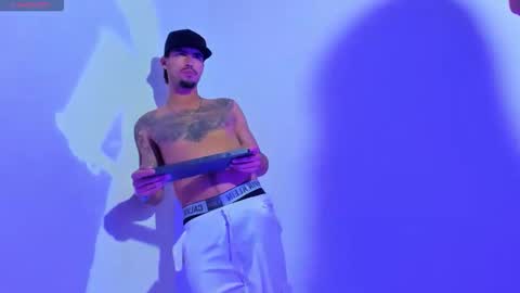  s online show from 21, 11, 2025