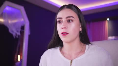 camila_martinez9 online show from 5, 11, 2025