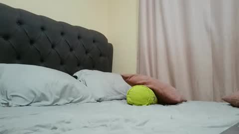 Camila Browm online show from 23, 2, 2025