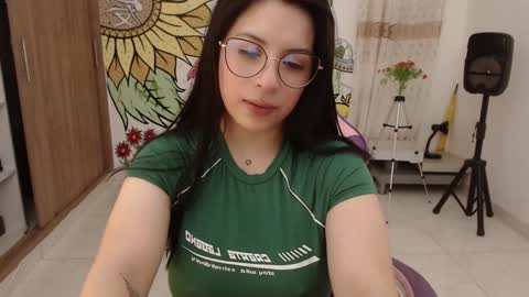 Snapshot of camilacarter chatting on 10, 1, 2025 camilacarter online show from 10, 1, 2025