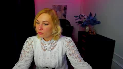 camilafatem online show from 8, 9, 2025