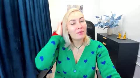 camilafatem online show from 6, 10, 2025