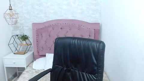 Cami online show from 10, 2, 2025