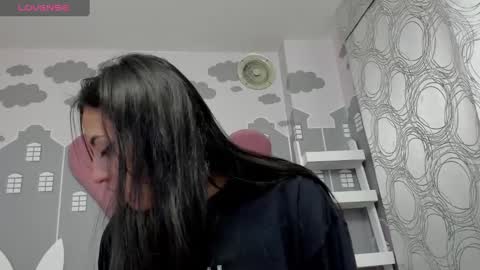 Camila  online show from 28, 1, 2025