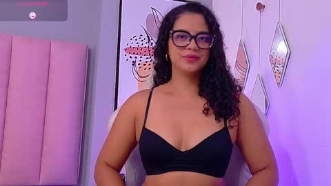 Snapshot of camilalevy chatting on 17, 10, 2025 Camila online show from 17, 10, 2025