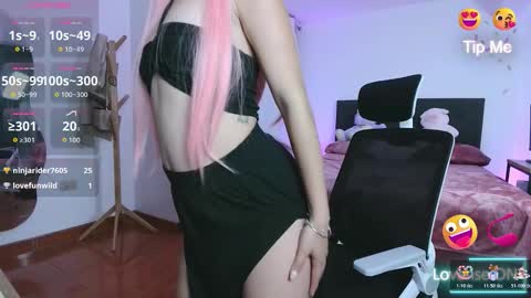 Snapshot of camill_belrose chatting on 18, 10, 2025 Camill Belrose online show from 18, 10, 2025