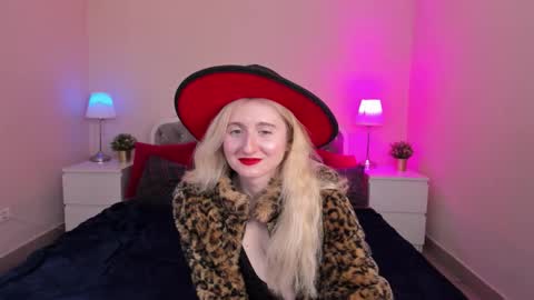 Snapshot of camilladreamer chatting on 17, 10, 2025 camilladreamer online show from 17, 10, 2025
