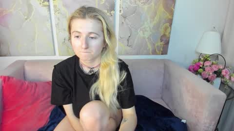 Snapshot of camilladreamer chatting on 10, 11, 2025 camilladreamer online show from 10, 11, 2025