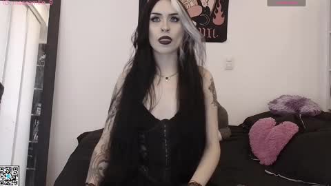 Snapshot of camille_666 chatting on 27, 10, 2025 Camille online show from 27, 10, 2025