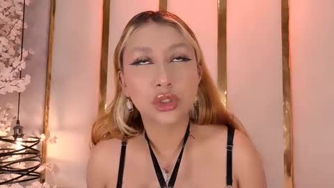 Snapshot of camillemilano chatting on 20, 10, 2025 camille milano online show from 20, 10, 2025