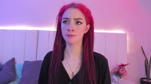 Snapshot of camillen_pettid chatting on 18, 11, 2025 C A M I L L E N Help me get to the top online show from 18, 11, 2025