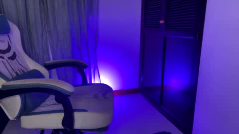 camilo_contre21 online show from 4, 2, 2025