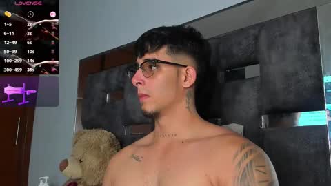   INDEPENDENT MODEL online show from 15, 9, 2025