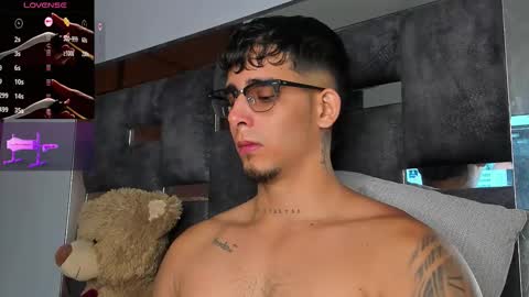   INDEPENDENT MODEL online show from 4, 10, 2025