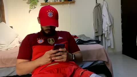 Snapshot of camiloex chatting on 3, 2, 2025 Camilo online show from 3, 2, 2025