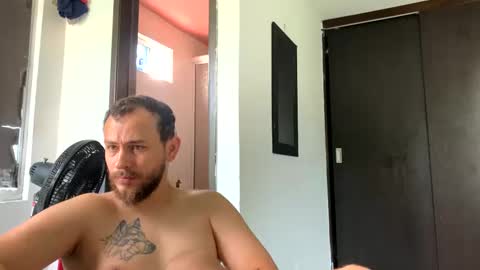 Snapshot of camiloex chatting on 3, 2, 2025 Camilo online show from 3, 2, 2025