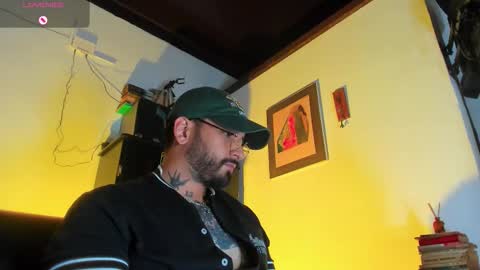 Snapshot of camilomayer chatting on 5, 11, 2025 Camilo online show from 5, 11, 2025