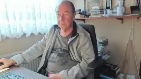 Cammee online show from 18, 12, 2024