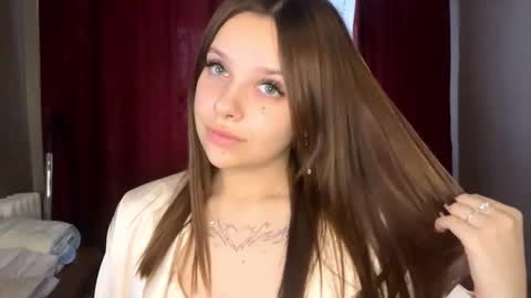 Vicky online show from 4, 10, 2025