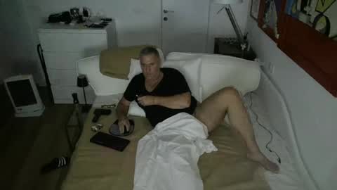 Snapshot of camunication chatting on 14, 2, 2025 camunication online show from 14, 2, 2025