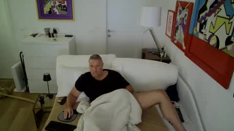 Snapshot of camunication chatting on 17, 2, 2025 camunication online show from 17, 2, 2025