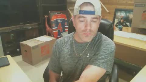 Snapshot of canadianboi6969 chatting on 25, 10, 2025 CanadianBacon6969 online show from 25, 10, 2025