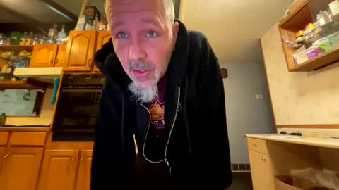 Chris online show from 10, 3, 2025