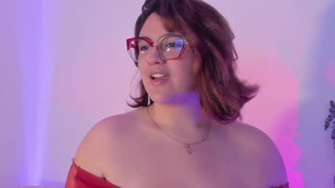 candelariia_ online show from 7, 3, 2025