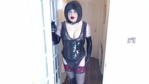 candi smokes online show from 14, 3, 2026