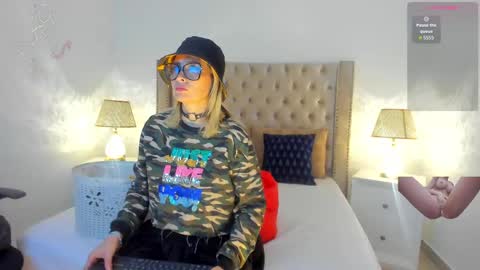 Candie  online show from 18, 10, 2025