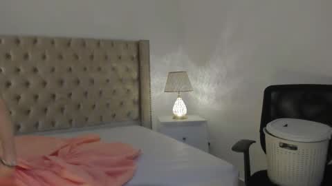 Candie  online show from 24, 11, 2025