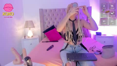 Candie  online show from 28, 11, 2025