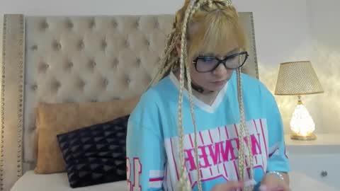 Candie  online show from 1, 12, 2025