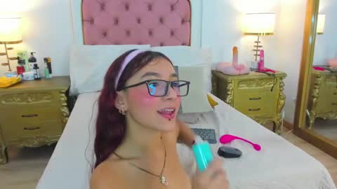 Candy online show from 27, 1, 2025