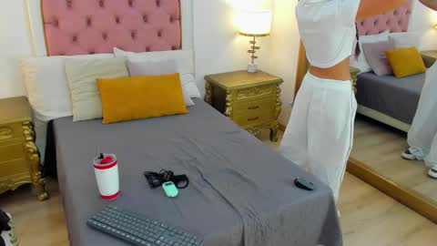 Candy online show from 11, 2, 2025
