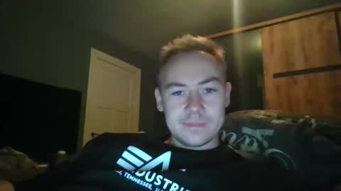 Snapshot of candy_boy_xoxo chatting on 30, 11, 2025 candy_boy_xoxo online show from 30, 11, 2025