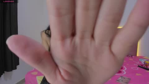 Snapshot of candy_deluxe777 chatting on 17, 11, 2025 candy_deluxe777 online show from 17, 11, 2025