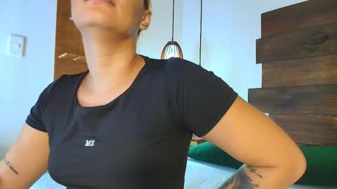 Jolie online show from 12, 3, 2026