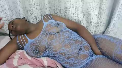 Snapshot of candy_keyli chatting on 28, 10, 2025 Keyl online show from 28, 10, 2025