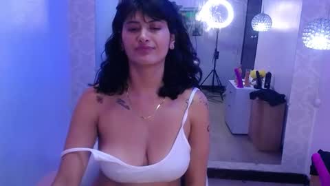 Candy online show from 14, 1, 2025