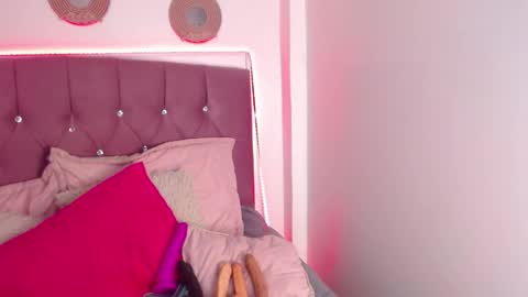 Candy online show from 30, 9, 2025
