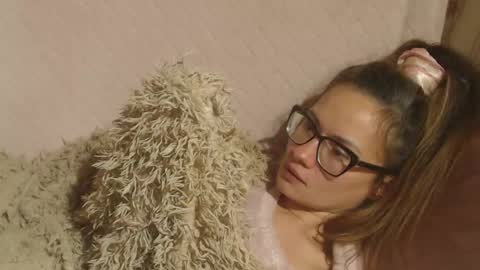 say meow and send tips  online show from 20, 10, 2025