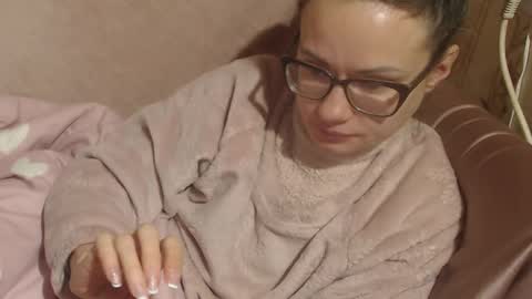 say meow and send tips  online show from 5, 2, 2026